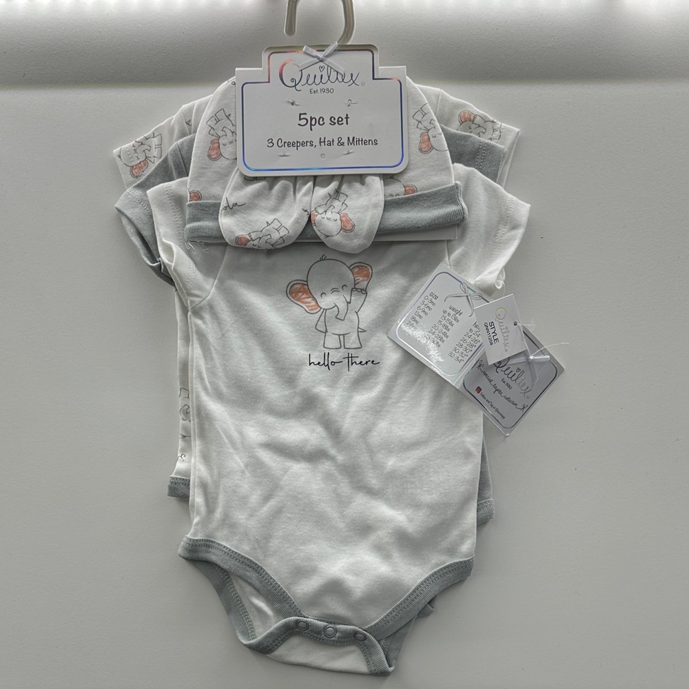 Quiltex Gray and White Baby Set with Mittens